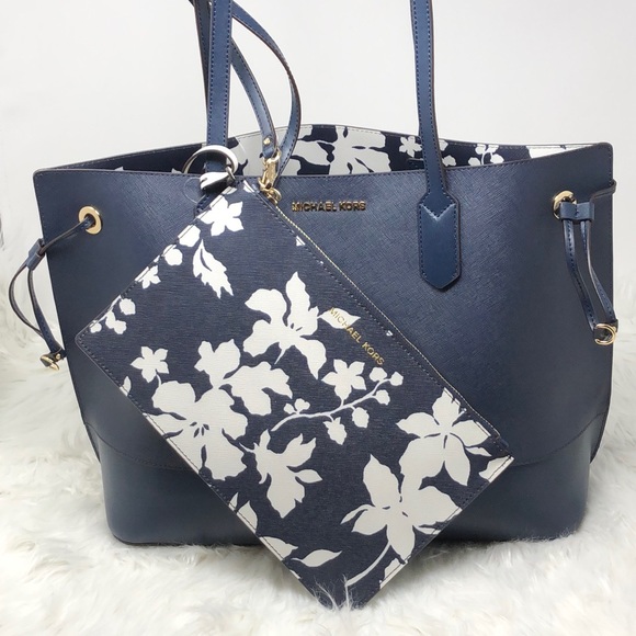 Michael Kors Handbags - NWT Michael Kors Trista LG drawstring tote Navy